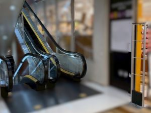 川口技研　防犯ゲート設置写真